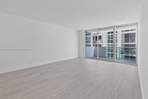 Copropriété à vendre à Miami Beach, Floride: 1 chambre, 77.76 m2 № 1295133 - photo 12