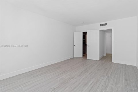 Copropriété à vendre à Miami Beach, Floride: 1 chambre, 77.76 m2 № 1295133 - photo 29