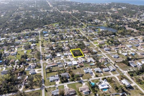 Terreno en venta en Englewood, Florida № 979977 - foto 5