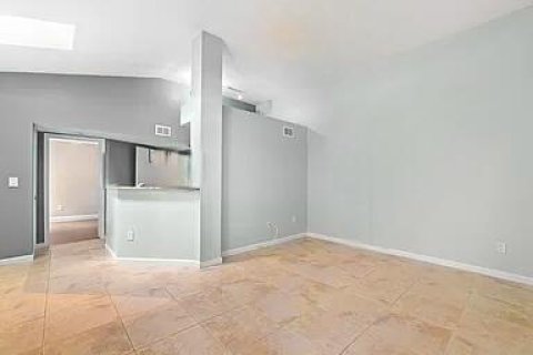 Condo in Delray Beach, Florida, 1 bedroom  № 963733 - photo 9