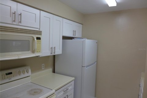 Condo in Tampa, Florida, 2 bedrooms  № 1352935 - photo 6