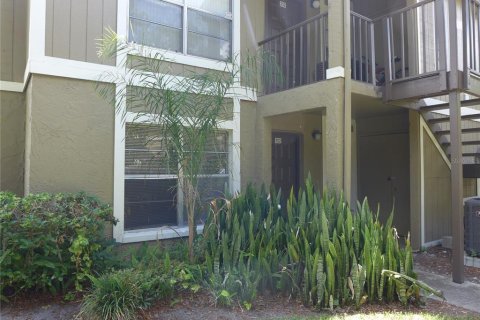 Condo in Tampa, Florida, 2 bedrooms  № 1352935 - photo 19