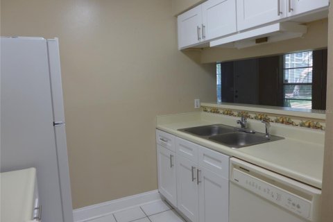 Copropriété à vendre à Tampa, Floride: 2 chambres, 84.73 m2 № 1352935 - photo 4