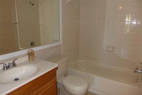 Condo in Tampa, Florida, 2 bedrooms  № 1352935 - photo 12