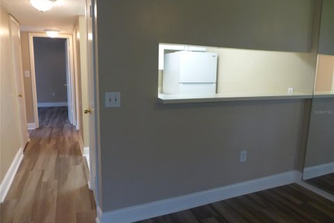 Condo in Tampa, Florida, 2 bedrooms  № 1352935 - photo 15