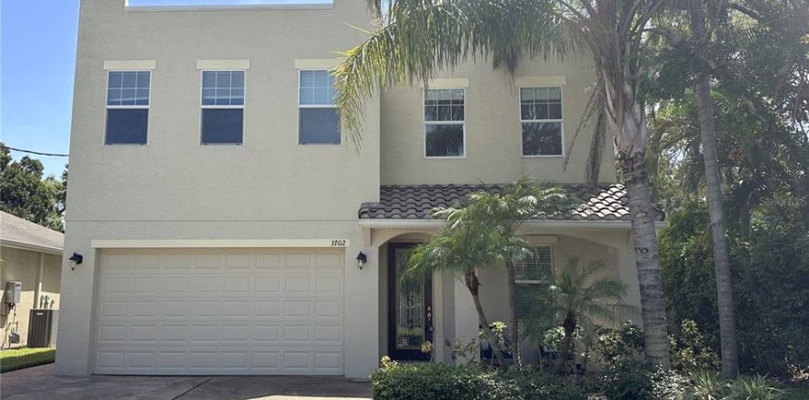 House in Tampa, Florida 4 bedrooms, 296.54 sq.m. № 1352936