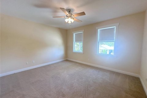 House in Tampa, Florida 4 bedrooms, 296.54 sq.m. № 1352936 - photo 26