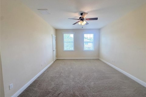 House in Tampa, Florida 4 bedrooms, 296.54 sq.m. № 1352936 - photo 20