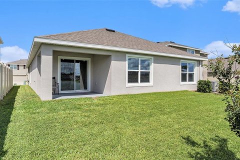 Villa ou maison à vendre à Zephyrhills, Floride: 4 chambres, 169.83 m2 № 1352879 - photo 15