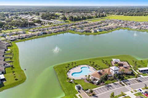 Villa ou maison à vendre à Zephyrhills, Floride: 4 chambres, 169.83 m2 № 1352879 - photo 19