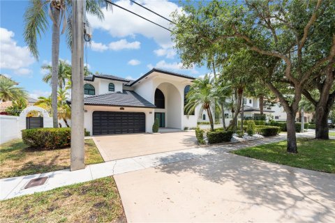 Villa ou maison à vendre à Miami Lakes, Floride: 5 chambres, 348.29 m2 № 1185960 - photo 2