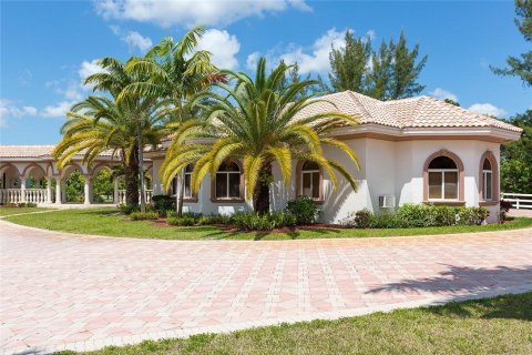 Купить виллу или дом в Бока-Ратон, Флорида 6 спален, 972.78м2, № 114748 - фото 3