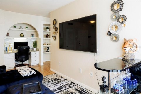 Condo in Orlando, Florida, 1 bedroom  № 1317364 - photo 16