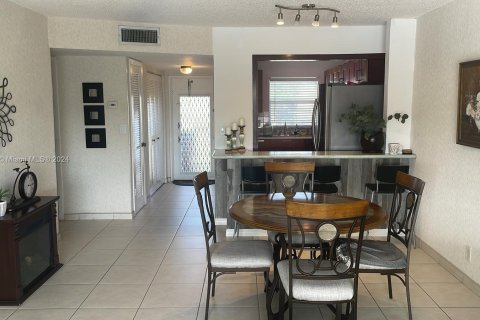 Condominio en venta en Sunrise, Florida, 2 dormitorios, 78.97 m2 № 1332040 - foto 6