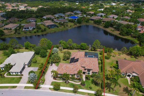 Casa en venta en Palm City, Florida, 4 dormitorios, 422.89 m2 № 1163002 - foto 16