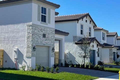 Villa ou maison à louer à Miami, Floride: 3 chambres, 150.87 m2 № 1345011 - photo 3