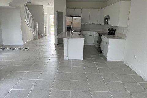 Villa ou maison à louer à Miami, Floride: 3 chambres, 150.87 m2 № 1345011 - photo 8