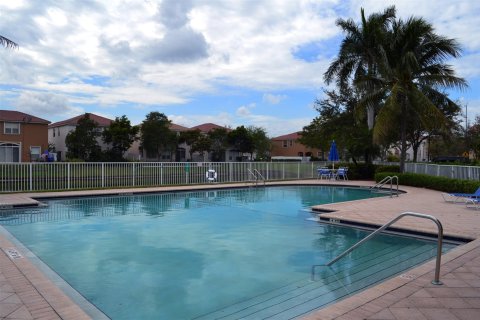 House in Fort Lauderdale, Florida 4 bedrooms, 273.13 sq.m. № 1180655 - photo 5