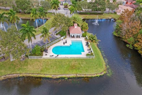 Villa ou maison à vendre à Fort Lauderdale, Floride: 4 chambres, 273.13 m2 № 1180655 - photo 4