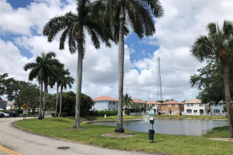 House in Fort Lauderdale, Florida 4 bedrooms, 273.13 sq.m. № 1180655 - photo 22