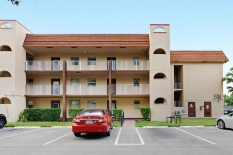 Condominio en venta en Sunrise, Florida, 1 dormitorio, 64.75 m2 № 1175255 - foto 13