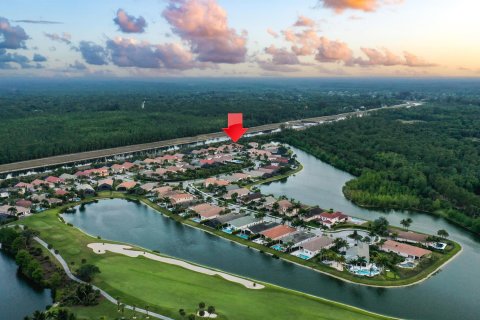 Villa ou maison à vendre à Jupiter, Floride: 3 chambres, 279.17 m2 № 1179701 - photo 2