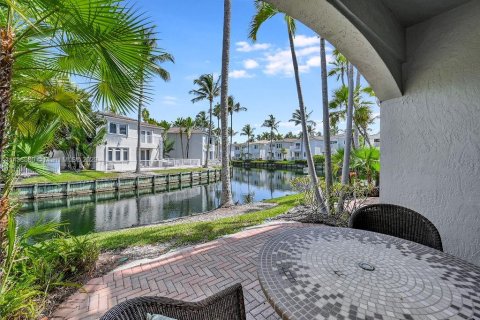 Villa ou maison à vendre à Aventura, Floride: 3 chambres, 215.07 m2 № 670123 - photo 7