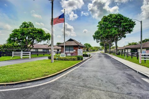 Villa ou maison à vendre à Boynton Beach, Floride: 2 chambres, 130.06 m2 № 1161387 - photo 3