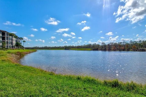 Condo in Bradenton, Florida, 2 bedrooms in LAKEWOOD NATIONAL  № 743146 - photo 25