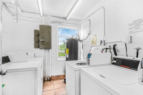 Copropriété à vendre à Lauderdale Lakes, Floride: 1 chambre, 65.5 m2 № 1231445 - photo 6