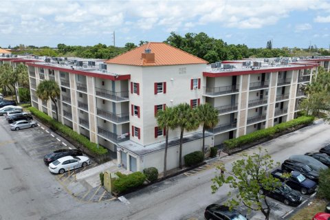 Condominio en venta en Lauderdale Lakes, Florida, 1 dormitorio, 65.5 m2 № 1231445 - foto 1