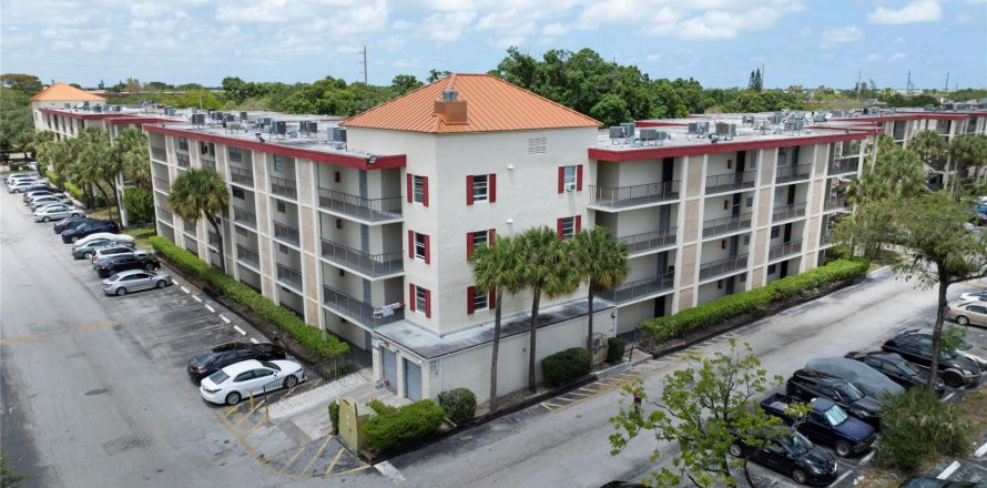 Condominio en Lauderdale Lakes, Florida, 1 dormitorio  № 1231445