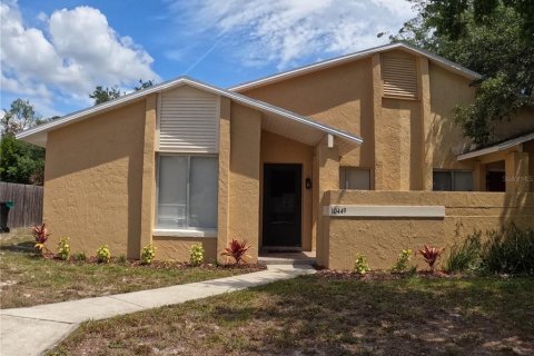 Duplex in Orlando, Florida 2 bedrooms, 96.71 sq.m. № 1152875 - photo 1