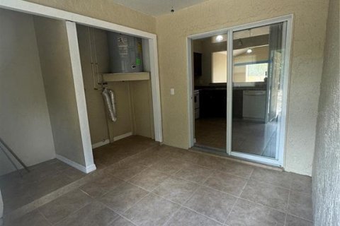 Duplex à vendre à Orlando, Floride: 2 chambres, 96.71 m2 № 1152875 - photo 16
