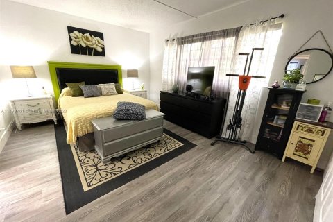 Condominio en venta en Lauderdale Lakes, Florida, 2 dormitorios, 87.7 m2 № 883207 - foto 8