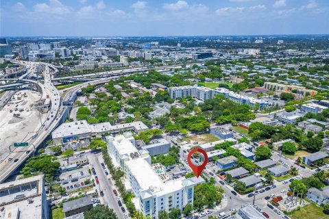 Propiedad comercial en venta en Miami, Florida № 1178720 - foto 7