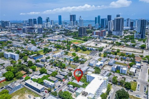 Propiedad comercial en venta en Miami, Florida № 1178720 - foto 5