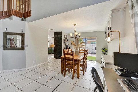 Casa en venta en Davie, Florida, 4 dormitorios, 176.05 m2 № 1178721 - foto 10