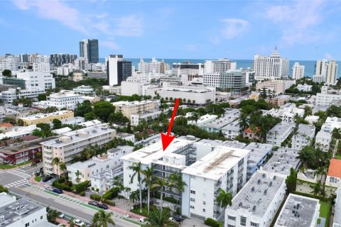 Condo in Miami Beach, Florida, 1 bedroom  № 1333012 - photo 25