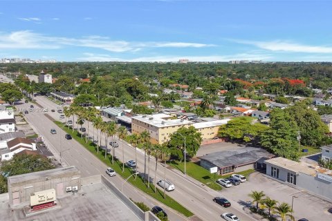 Propiedad comercial en venta en South Miami, Florida № 1332972 - foto 20