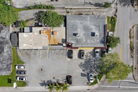 Commercial property in South Miami, Florida № 1332972 - photo 26