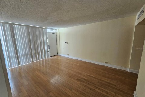 Condominio en alquiler en Orlando, Florida, 2 dormitorios, 123 m2 № 1343637 - foto 15