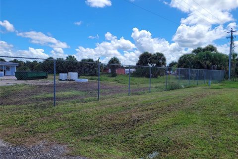 Commercial property in Okeechobee, Florida 314.01 sq.m. № 1343638 - photo 2