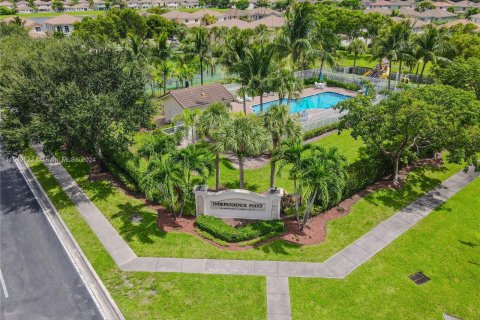 Villa ou maison à vendre à West Palm Beach, Floride: 3 chambres, 199.93 m2 № 1331945 - photo 10