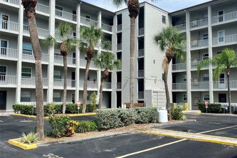 Condominio en venta en Bradenton, Florida, 1 dormitorio, 71.35 m2 № 1354839 - foto 19