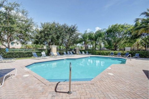 Condominio en venta en Wellington, Florida, 3 dormitorios, 137.68 m2 № 996113 - foto 3