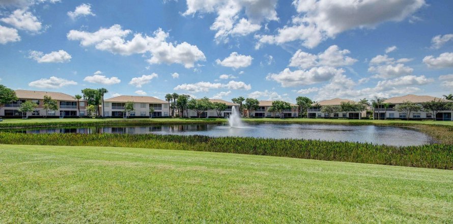 Condominio en Wellington, Florida, 3 dormitorios  № 996113