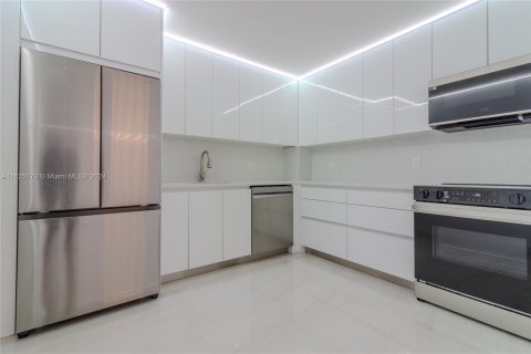 Copropriété à vendre à Hallandale Beach, Floride: 2 chambres, 116.13 m2 № 1272631 - photo 1