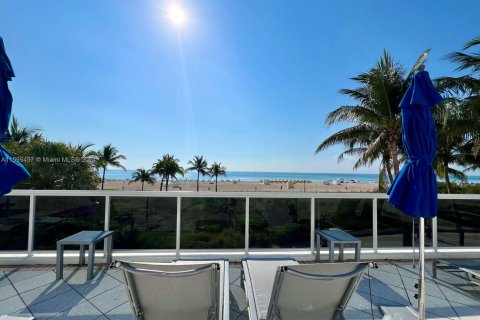 Studio in the Condo in Miami Beach, Florida  № 1188238 - photo 1