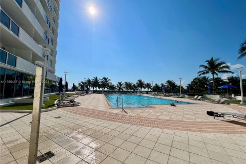 Studio in the Condo in Miami Beach, Florida  № 1188238 - photo 3